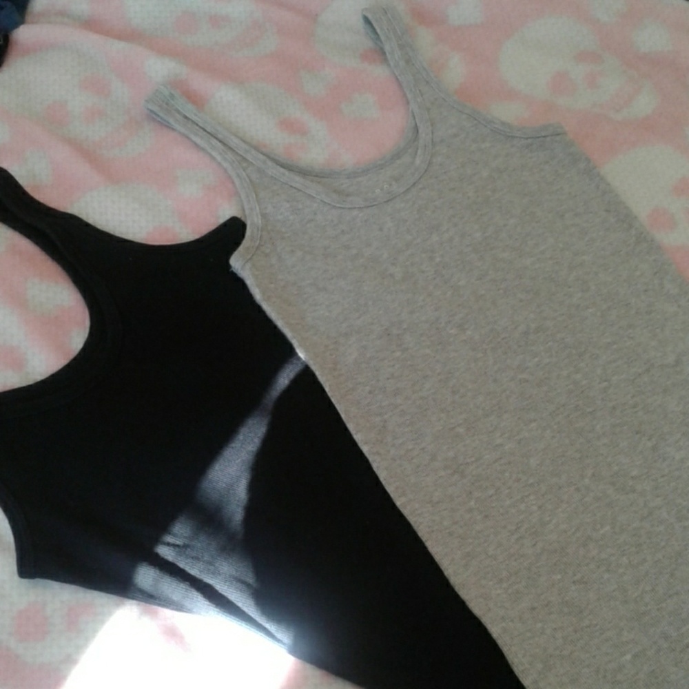 Bundle of two Aeropostale tank tops